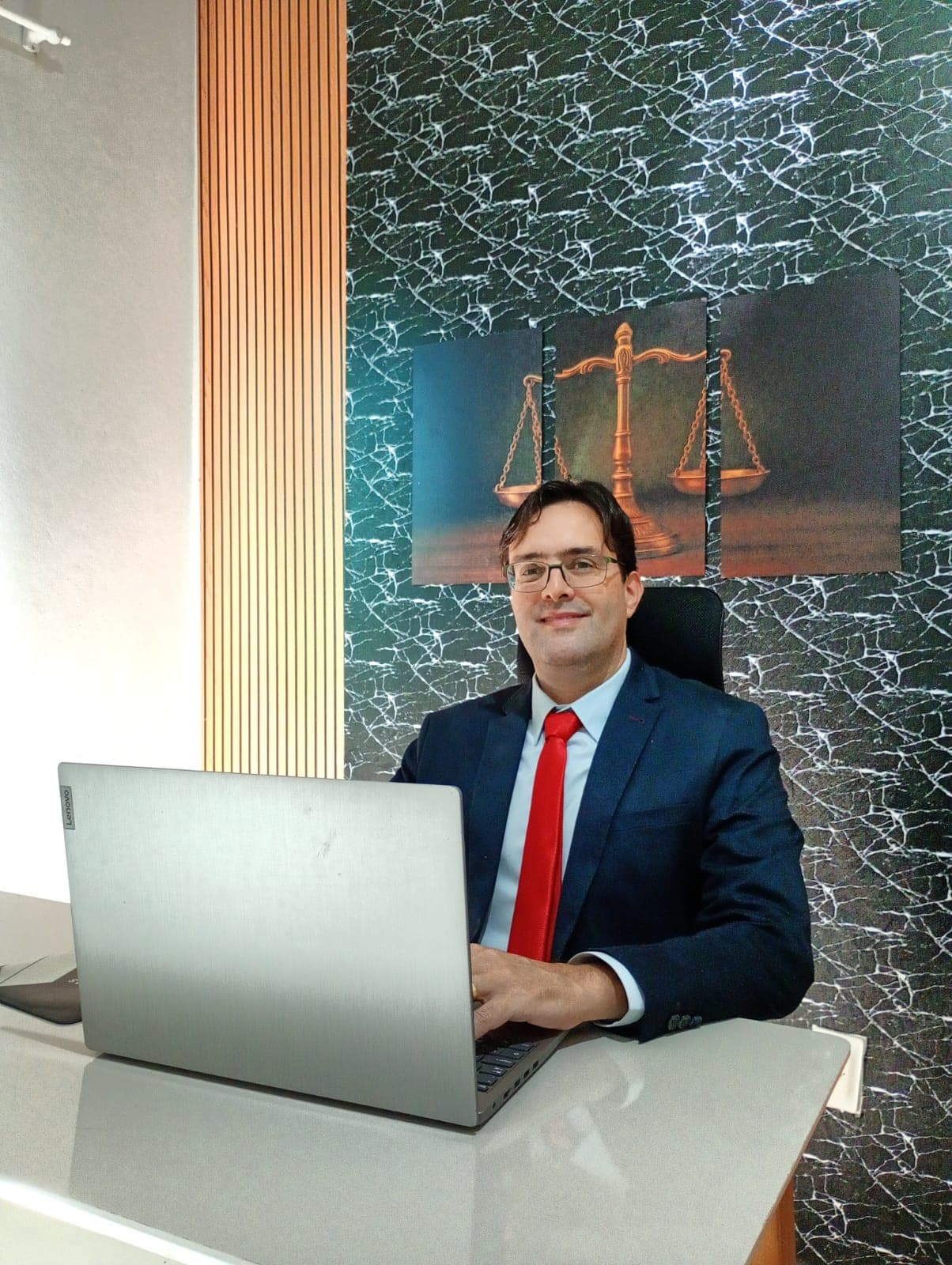 Gustavo Lino Mendonça, advogado
